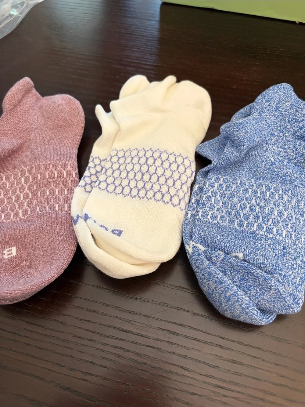 NWOT Bombas Women's No-Show Socks - Mauve, Cream & Blue - Picture 1 of 1